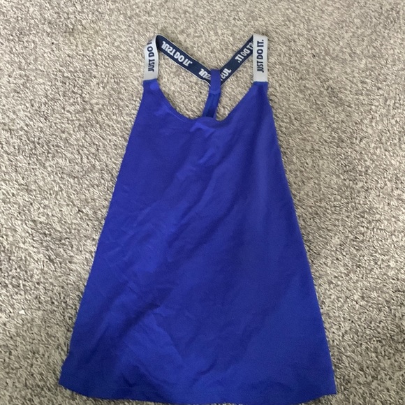 Nike workout top - Picture 1 of 1